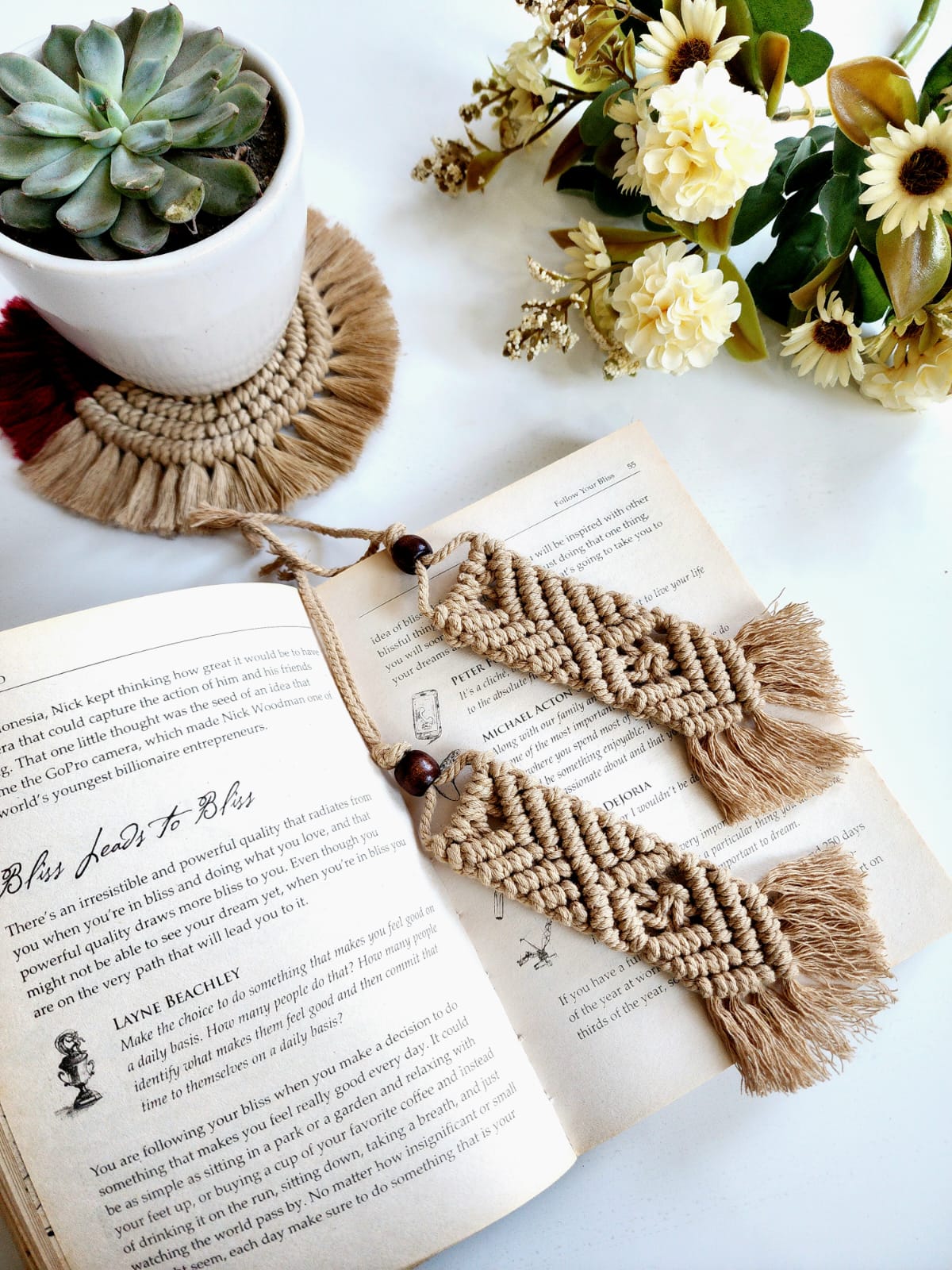 LuxeNest Bookmarks