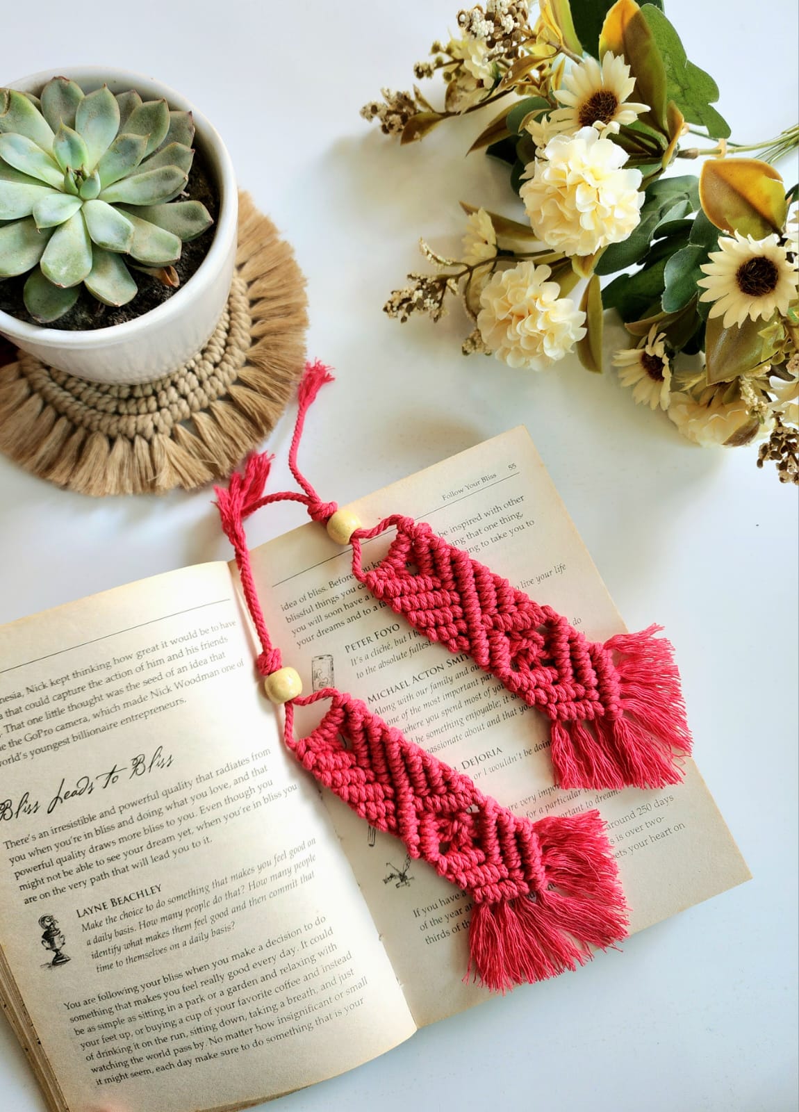 LuxeNest Bookmarks
